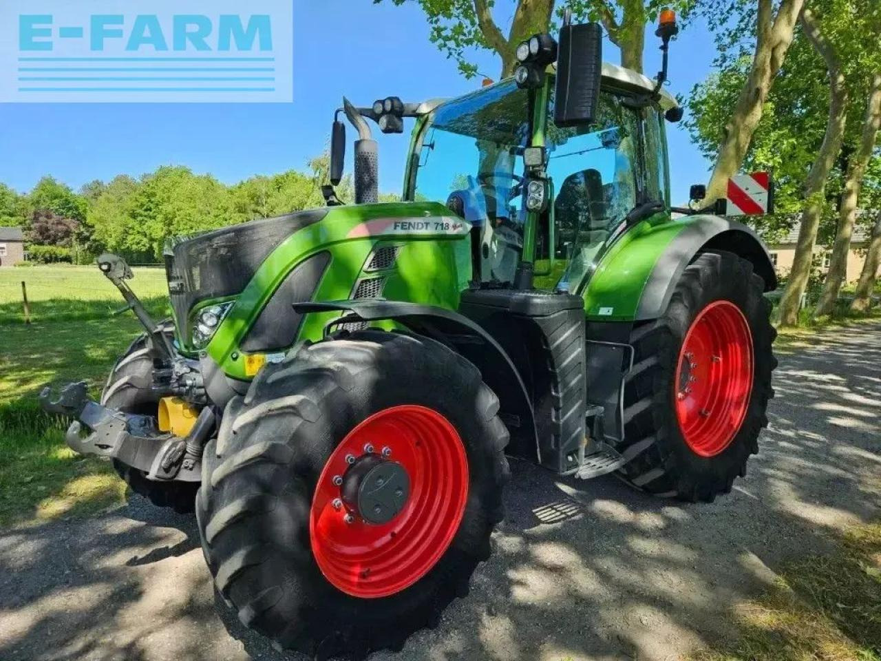 Fendt 718 s4 profi plus 3400h ( 720 722 724 ) - Traktor: slika 2 Fendt 718 s4 profi plus 3400h ( 720 722 724 ) - Traktor: slika 2