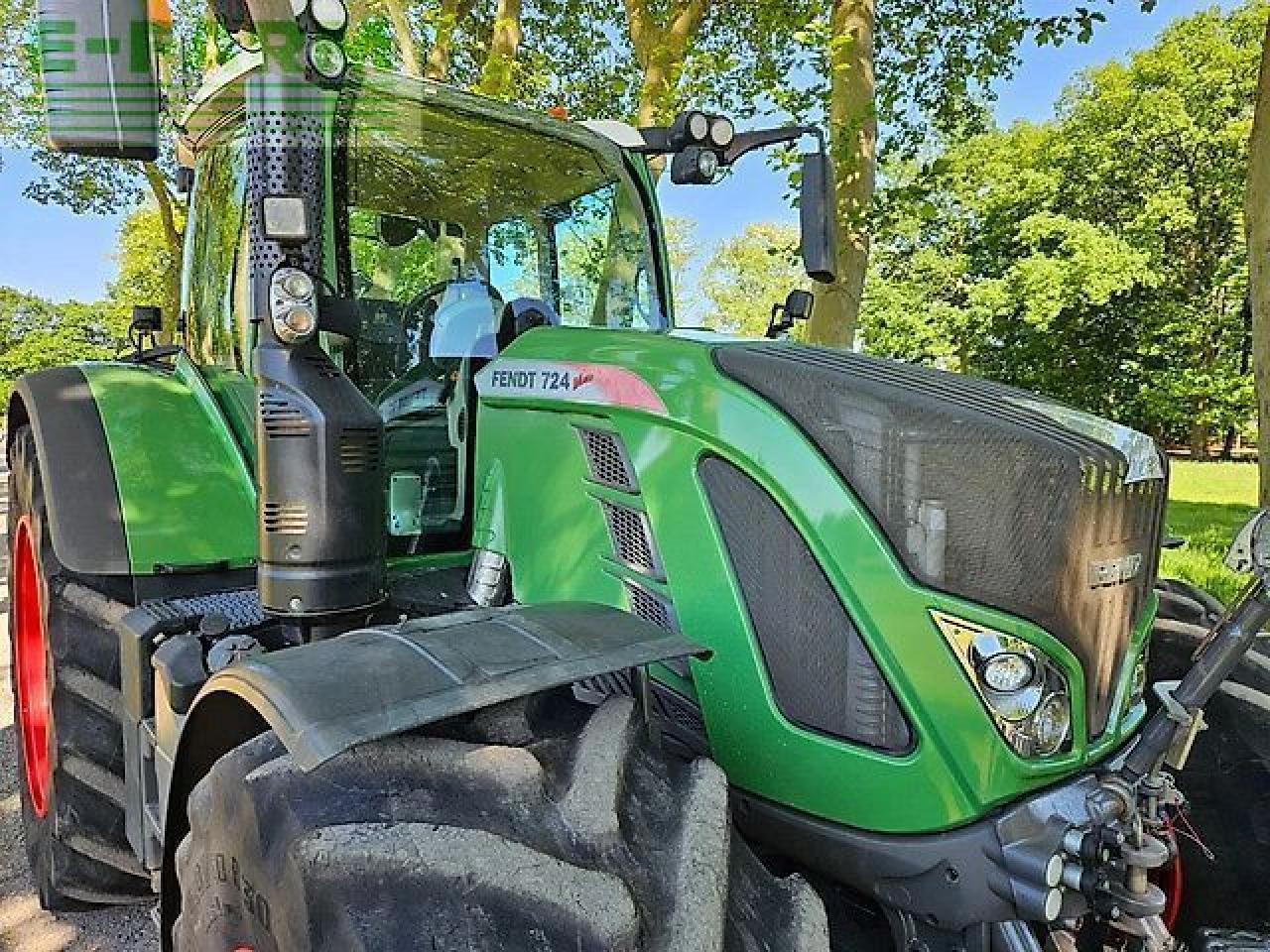 Fendt 724 s4 profi plus rtk ( 718 720 722 ) - Traktor: slika 3 Fendt 724 s4 profi plus rtk ( 718 720 722 ) - Traktor: slika 3