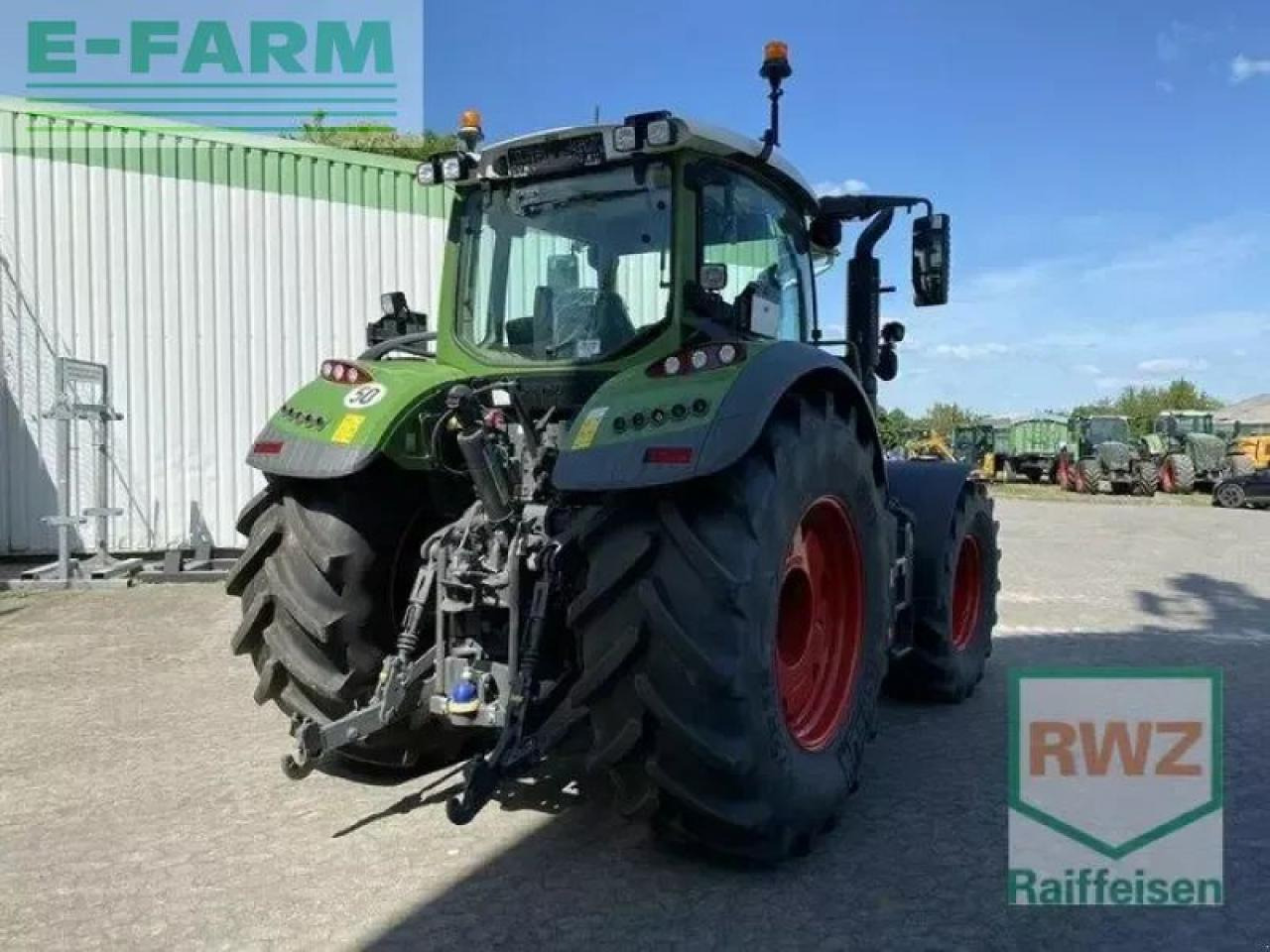 Fendt 724 vario gen6 - Traktor: slika 2 Fendt 724 vario gen6 - Traktor: slika 2