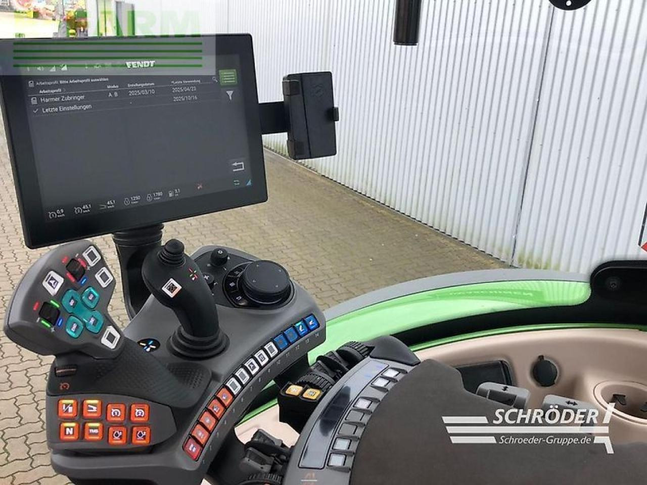 Fendt 724 vario gen6 power plus - Traktor: slika 4 Fendt 724 vario gen6 power plus - Traktor: slika 4
