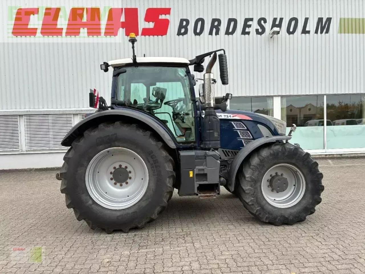 Fendt 724 vario profi-plus ProfiPlus - Traktor: slika 1 Fendt 724 vario profi-plus ProfiPlus - Traktor: slika 1