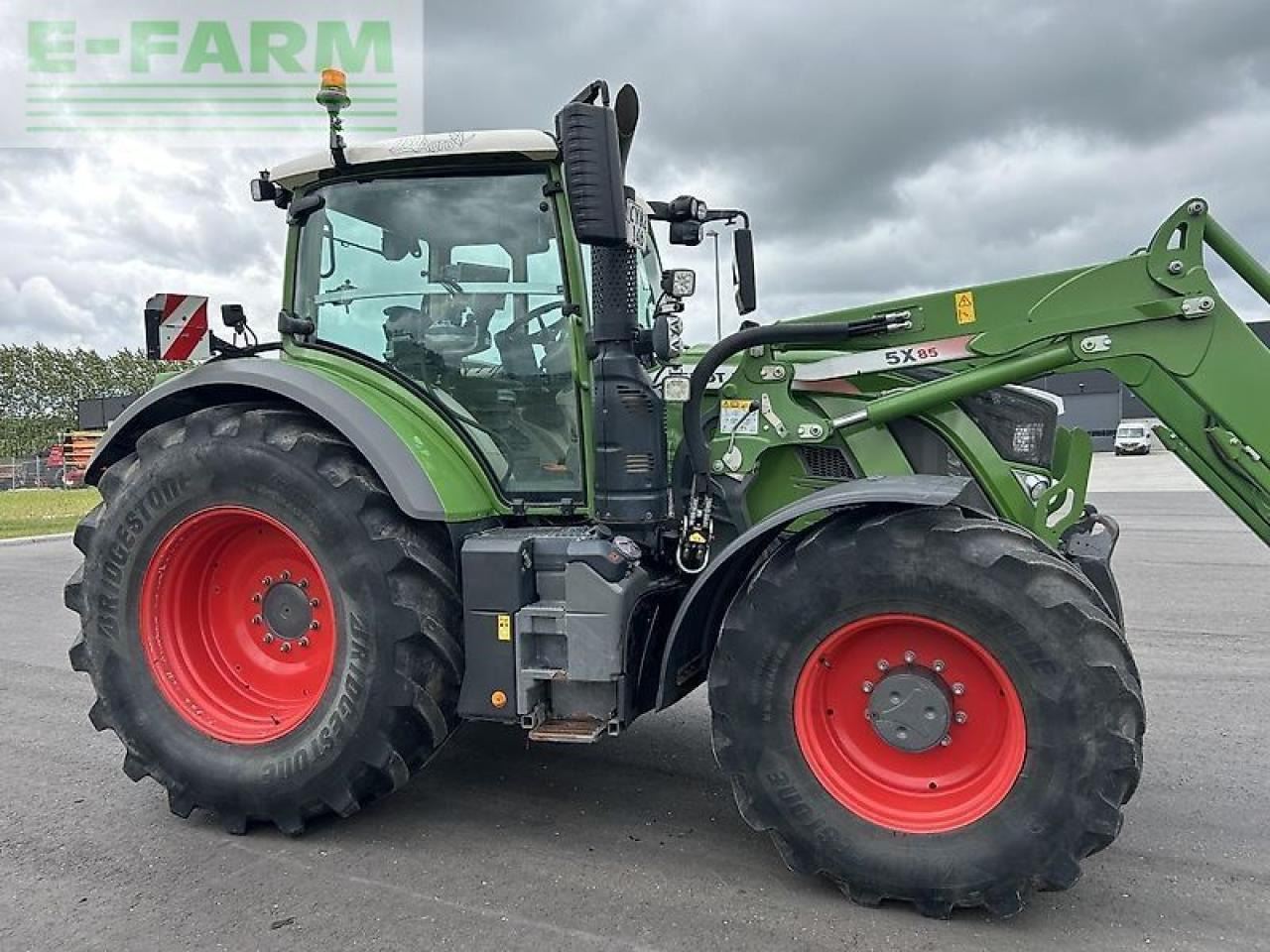 Fendt 724 vario s4 - Traktor: slika 5 Fendt 724 vario s4 - Traktor: slika 5
