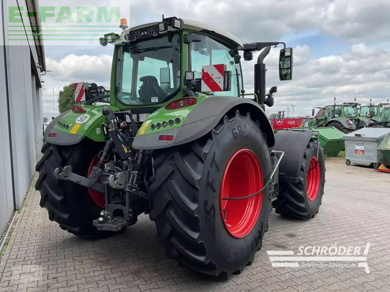 Fendt 724 vario s4 profi plus ProfiPlus - Traktor: slika 3 Fendt 724 vario s4 profi plus ProfiPlus - Traktor: slika 3
