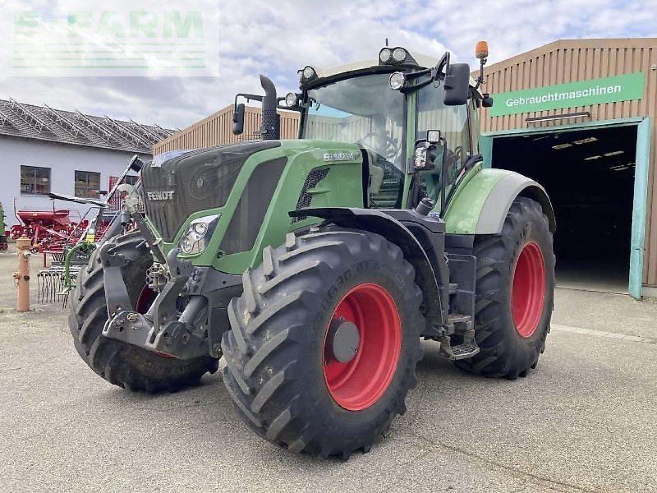 Fendt 824 vario s4 profi plus ProfiPlus - Traktor: slika 2 Fendt 824 vario s4 profi plus ProfiPlus - Traktor: slika 2