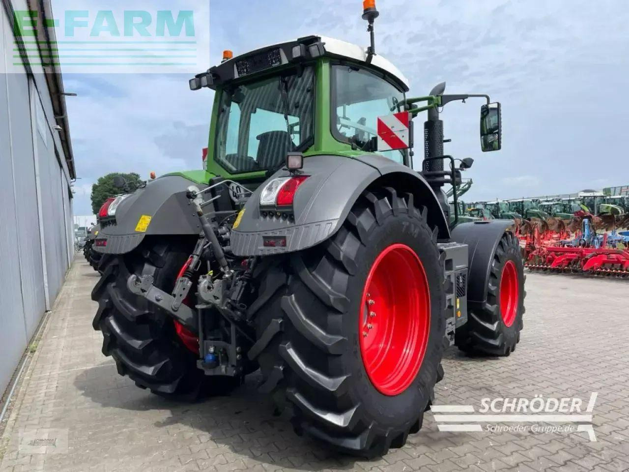 Fendt 824 vario s4 profi plus ProfiPlus - Traktor: slika 3 Fendt 824 vario s4 profi plus ProfiPlus - Traktor: slika 3