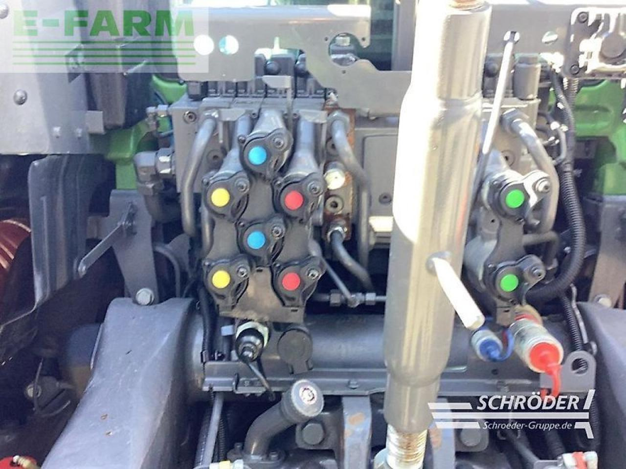 Fendt 824 vario s4 profi plus ProfiPlus - Traktor: slika 3 Fendt 824 vario s4 profi plus ProfiPlus - Traktor: slika 3