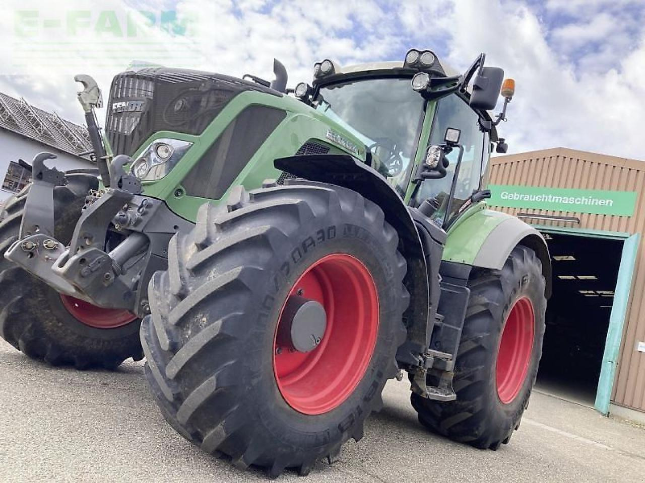 Fendt 824 vario s4 profi plus ProfiPlus - Traktor: slika 1 Fendt 824 vario s4 profi plus ProfiPlus - Traktor: slika 1