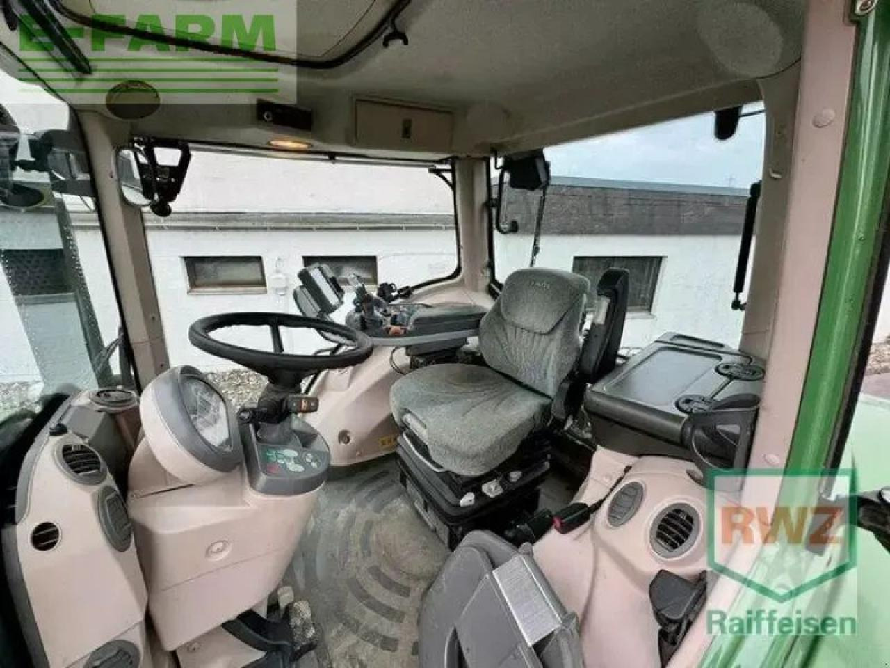 Fendt 826 scr profi - Traktor: slika 2 Fendt 826 scr profi - Traktor: slika 2