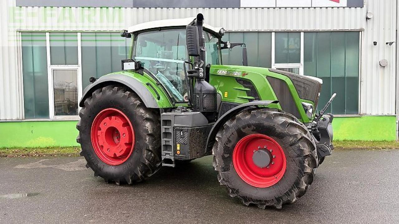Fendt 826 vario profi+ ProfiPlus - Traktor: slika 2 Fendt 826 vario profi+ ProfiPlus - Traktor: slika 2