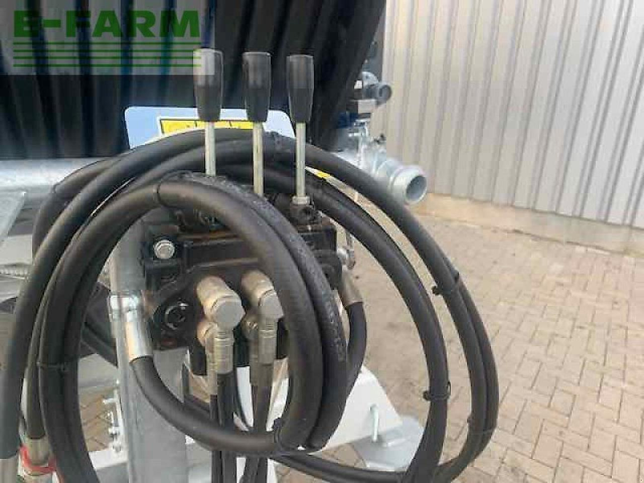 Fiat Agri ge 440/120 mit hüdigcomputer - Sistem za namakanje: slika 5 Fiat Agri ge 440/120 mit hüdigcomputer - Sistem za namakanje: slika 5