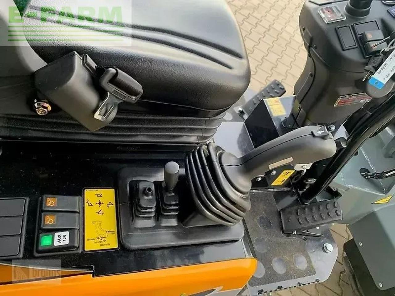 Giant g2200 hd+ - Kolesni nakladalec: slika 4 Giant g2200 hd+ - Kolesni nakladalec: slika 4