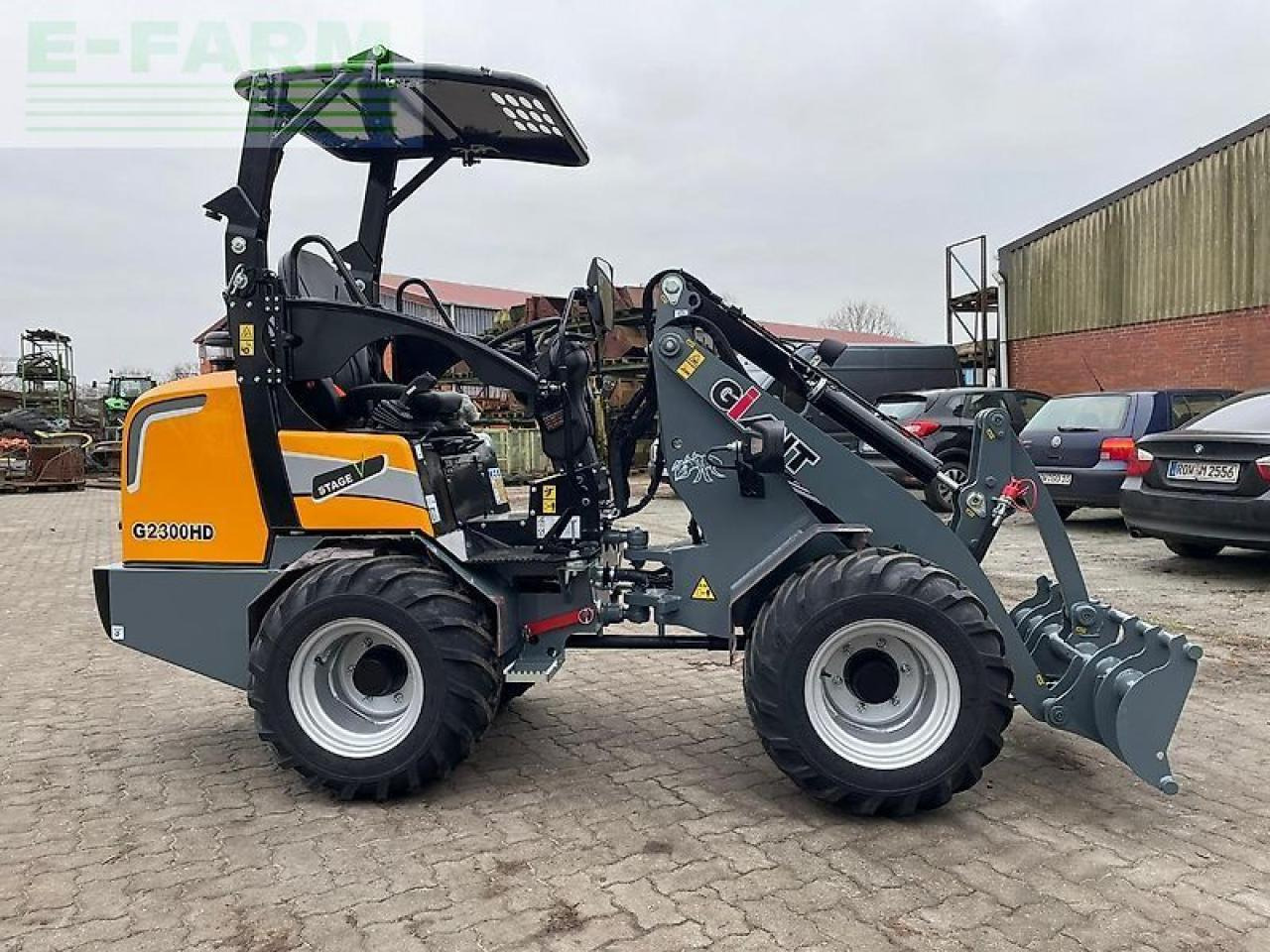 Giant g2300 hd - Mini bager: slika 2 Giant g2300 hd - Mini bager: slika 2