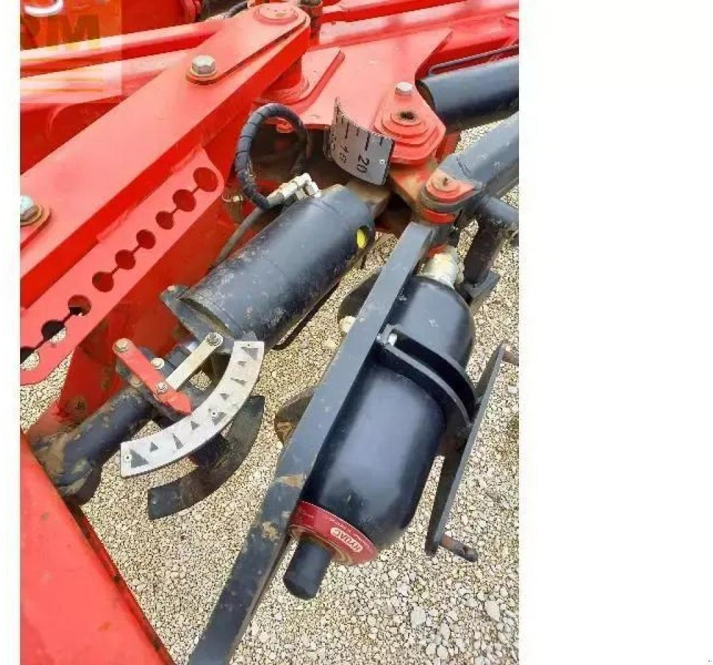 Gregoire Besson gregoire besson - Plug: slika 5 Gregoire Besson gregoire besson - Plug: slika 5