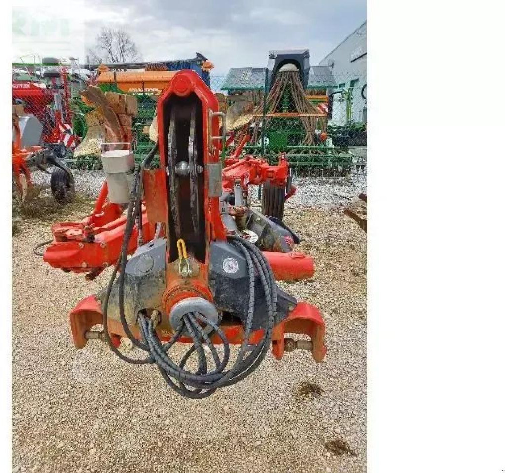 Gregoire Besson gregoire besson - Plug: slika 4 Gregoire Besson gregoire besson - Plug: slika 4