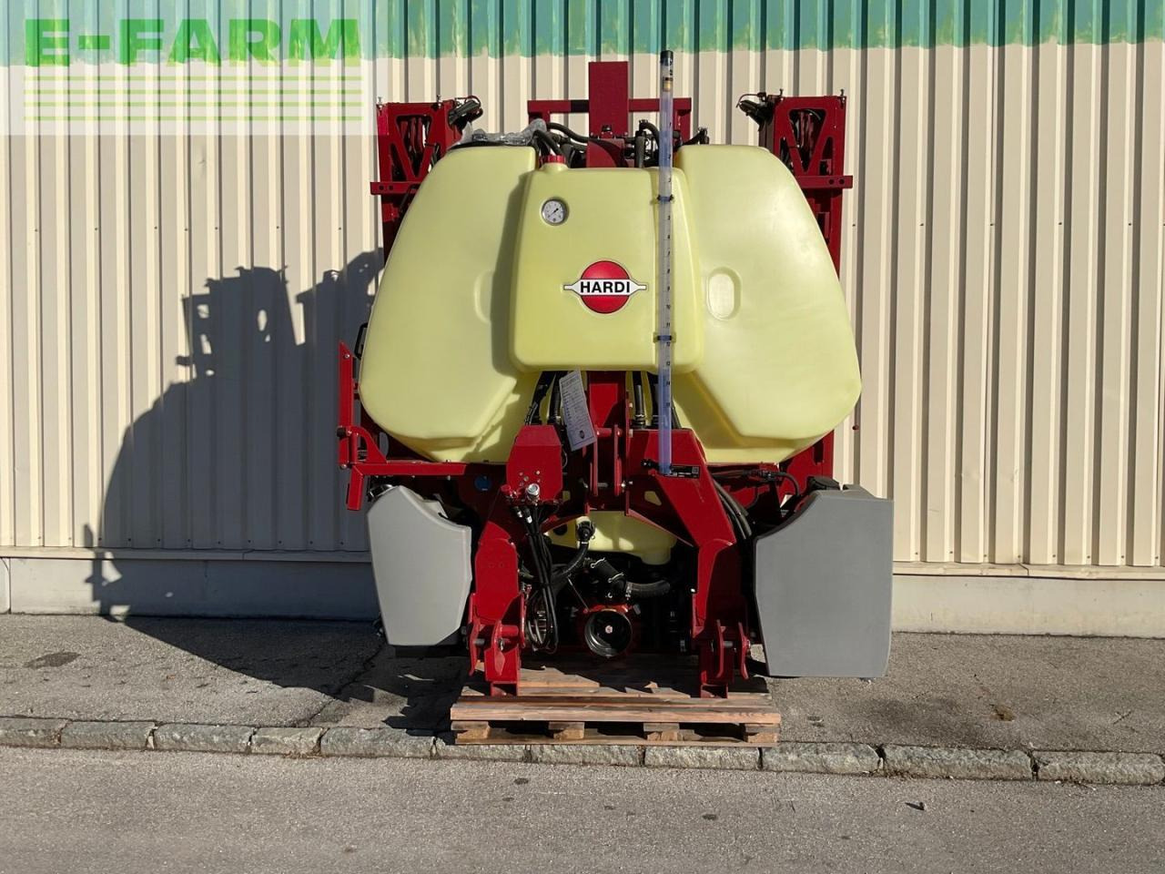 Hardi Mega 1500 - Vlečna škropilnica: slika 3 Hardi Mega 1500 - Vlečna škropilnica: slika 3