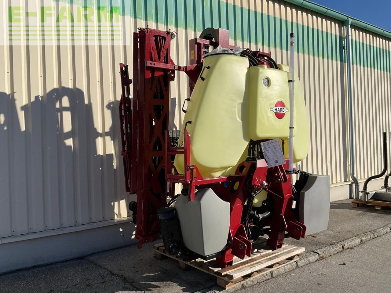 Hardi Mega 1500 - Vlečna škropilnica: slika 4 Hardi Mega 1500 - Vlečna škropilnica: slika 4