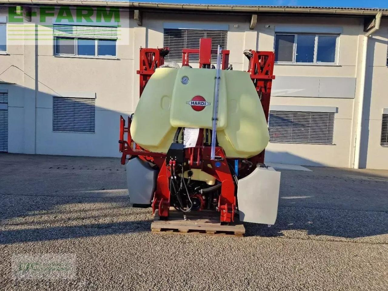 Hardi mega 12 - Vlečna škropilnica: slika 5 Hardi mega 12 - Vlečna škropilnica: slika 5