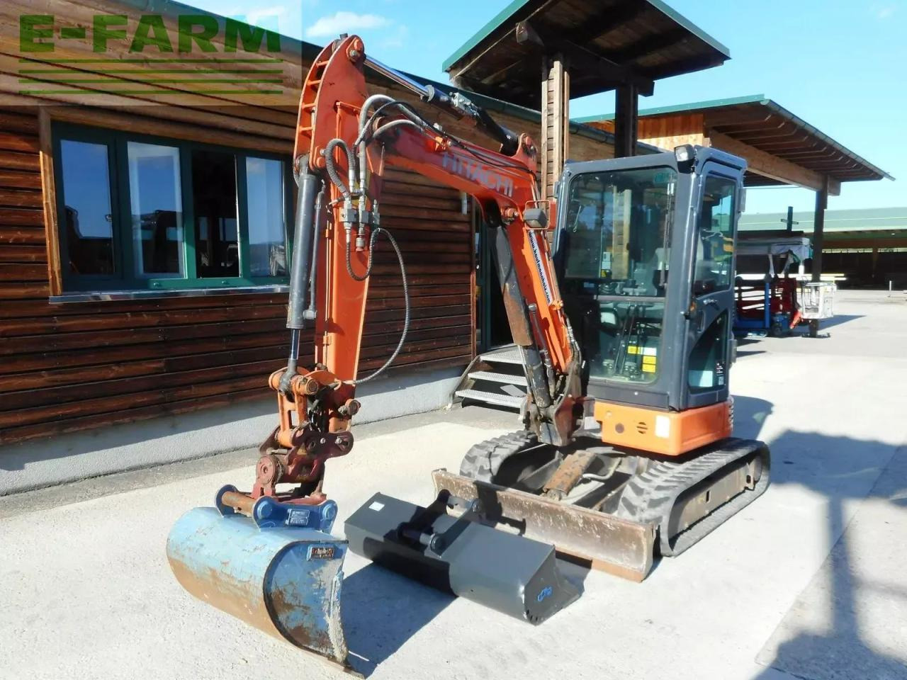 Hitachi zx26u-6 ( 2.740kg ) powertilt - Mini bager: slika 2 Hitachi zx26u-6 ( 2.740kg ) powertilt - Mini bager: slika 2