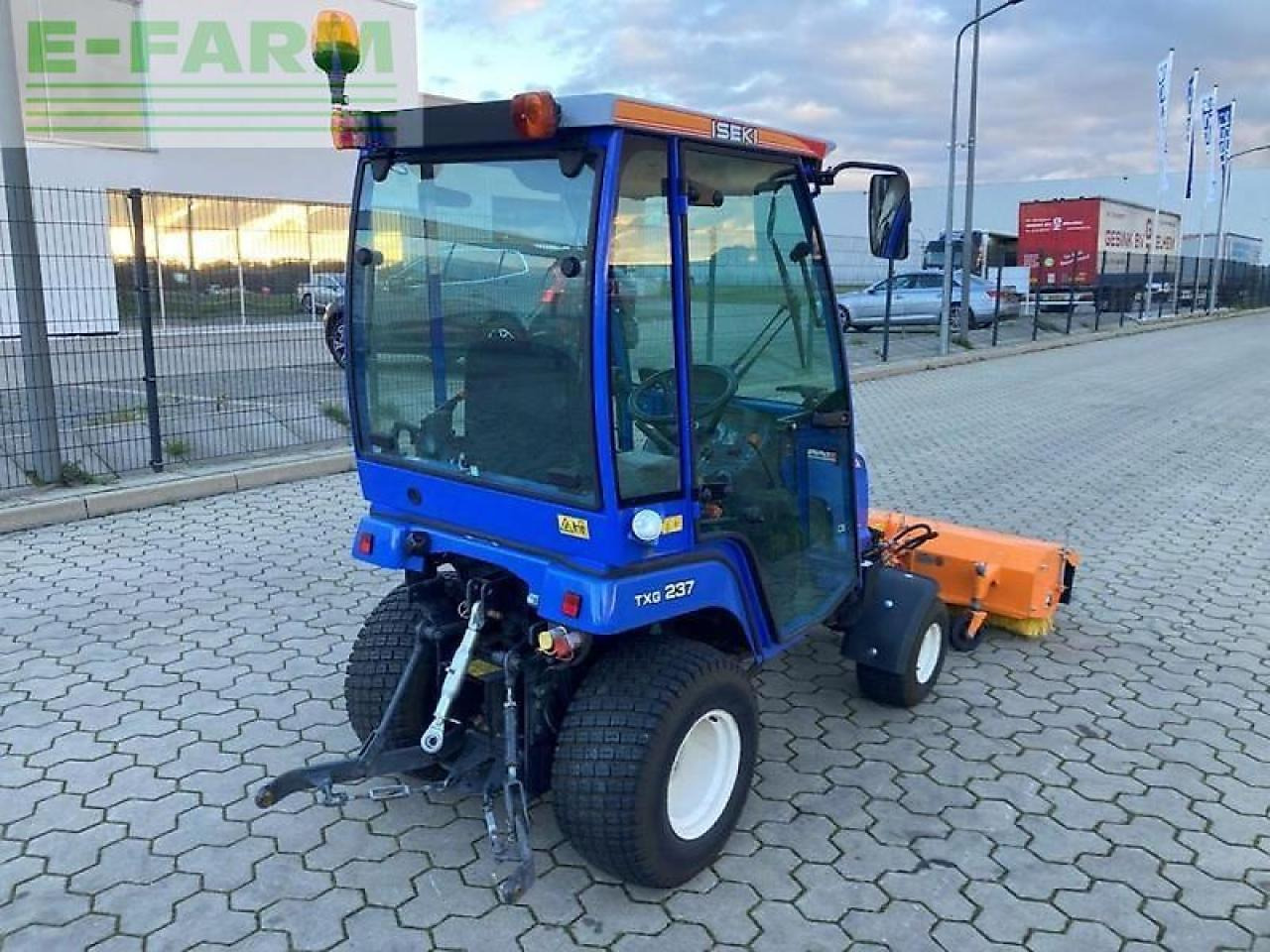 Iseki tgx 237 kehrmaschine, sichermäher - Traktor: slika 5 Iseki tgx 237 kehrmaschine, sichermäher - Traktor: slika 5
