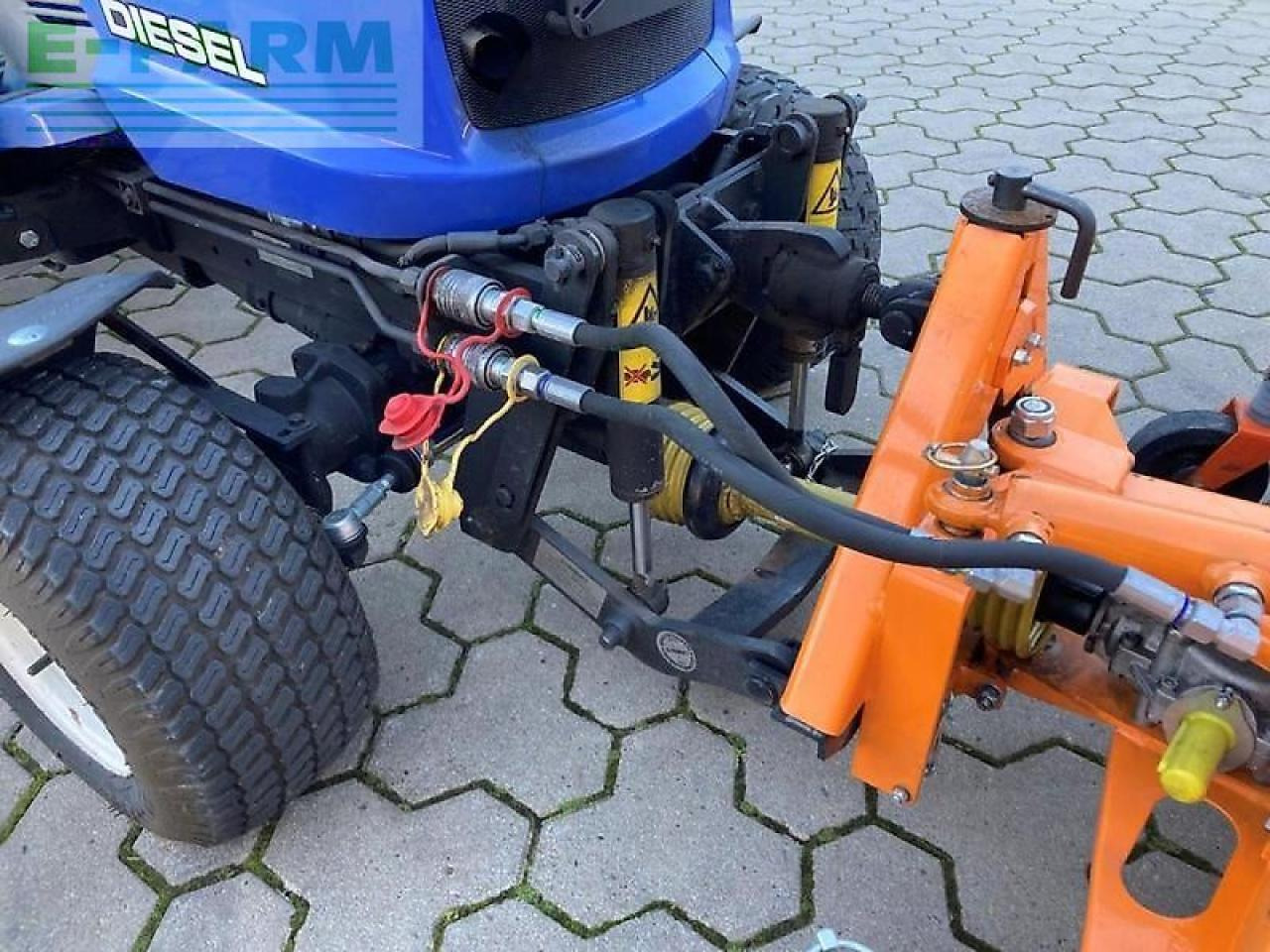 Iseki tgx 237 kehrmaschine, sichermäher - Traktor: slika 3 Iseki tgx 237 kehrmaschine, sichermäher - Traktor: slika 3