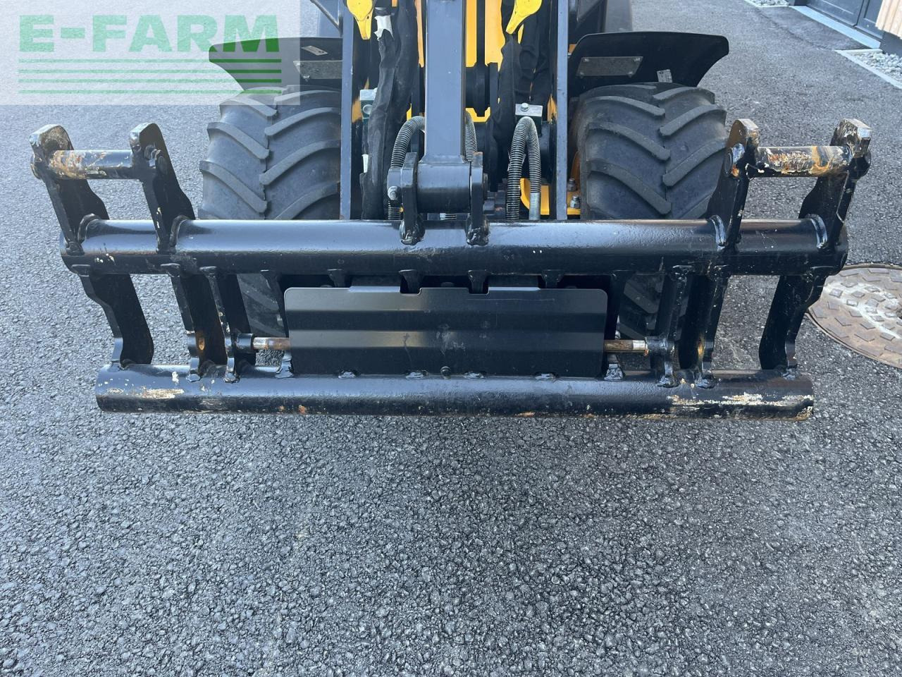Mini bager JCB 403 agri plus: slika 10