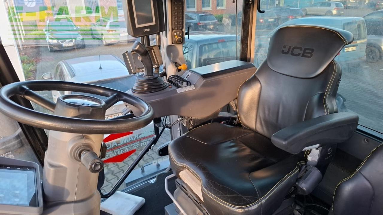 Traktor JCB 4220 fastrac: slika 7 Traktor JCB 4220 fastrac: slika 7