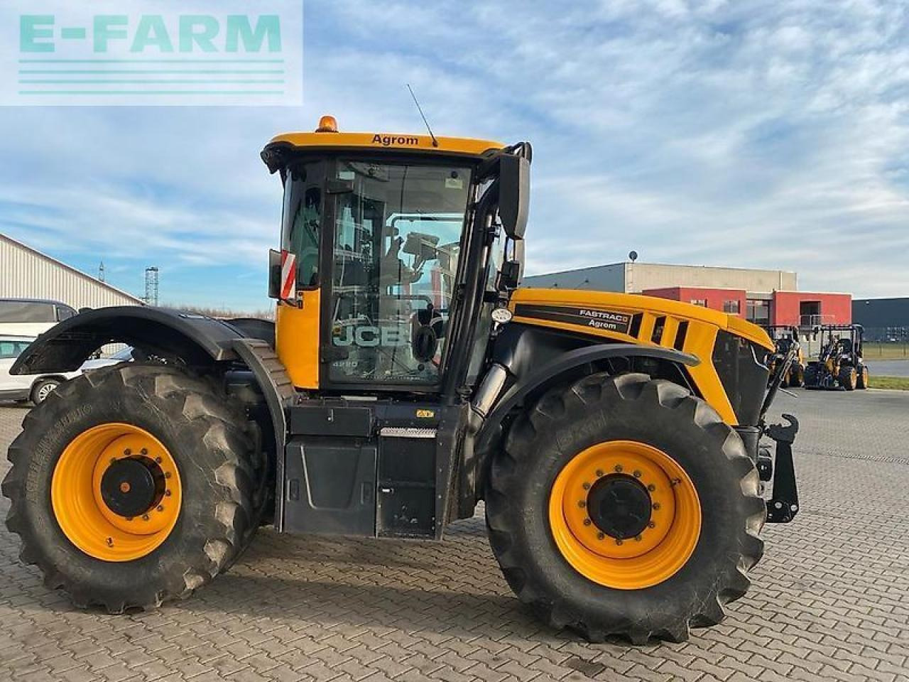 JCB 4220 fatsrac - Traktor: slika 3 JCB 4220 fatsrac - Traktor: slika 3