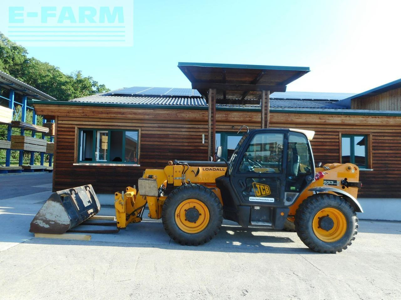 JCB jcb 533-105 ( 3,3t - 10,5m ) - Teleskopski viličar: slika 1 JCB jcb 533-105 ( 3,3t - 10,5m ) - Teleskopski viličar: slika 1