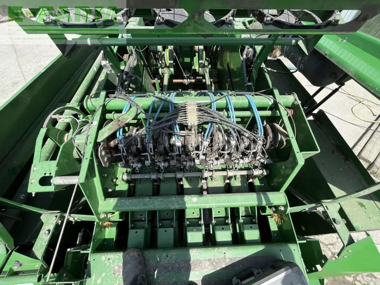 John Deere 1424 c - Balirka za kvadratne bale: slika 3 John Deere 1424 c - Balirka za kvadratne bale: slika 3