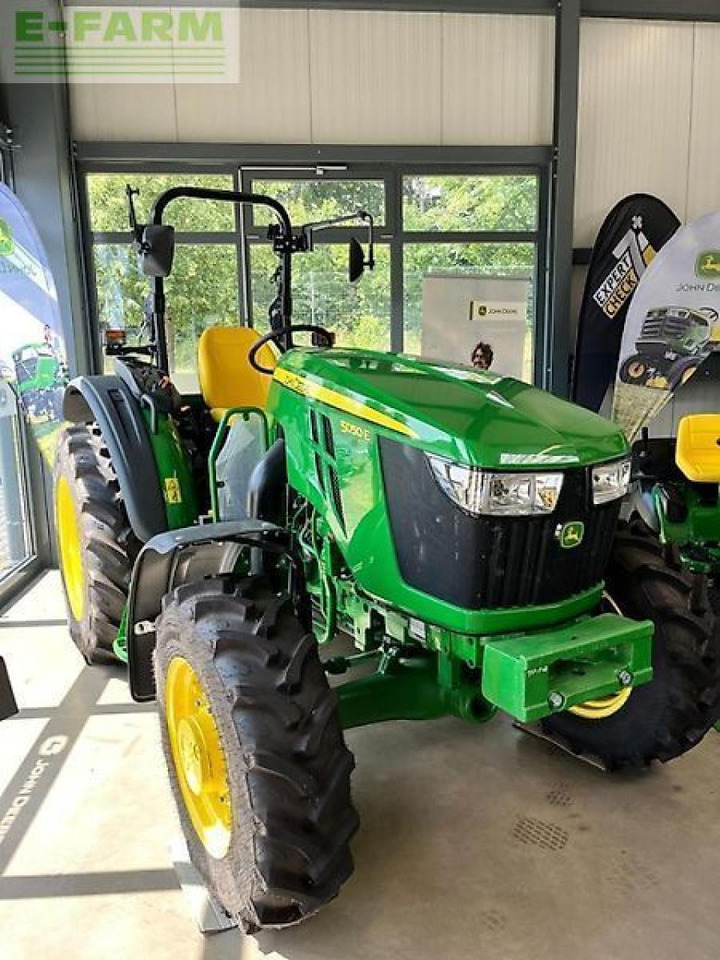 John Deere 5050e - Traktor: slika 1 John Deere 5050e - Traktor: slika 1