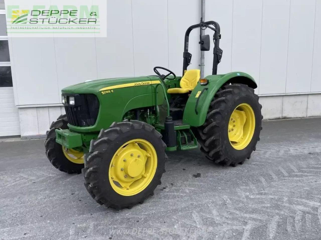 John Deere 5055e - Traktor: slika 1 John Deere 5055e - Traktor: slika 1
