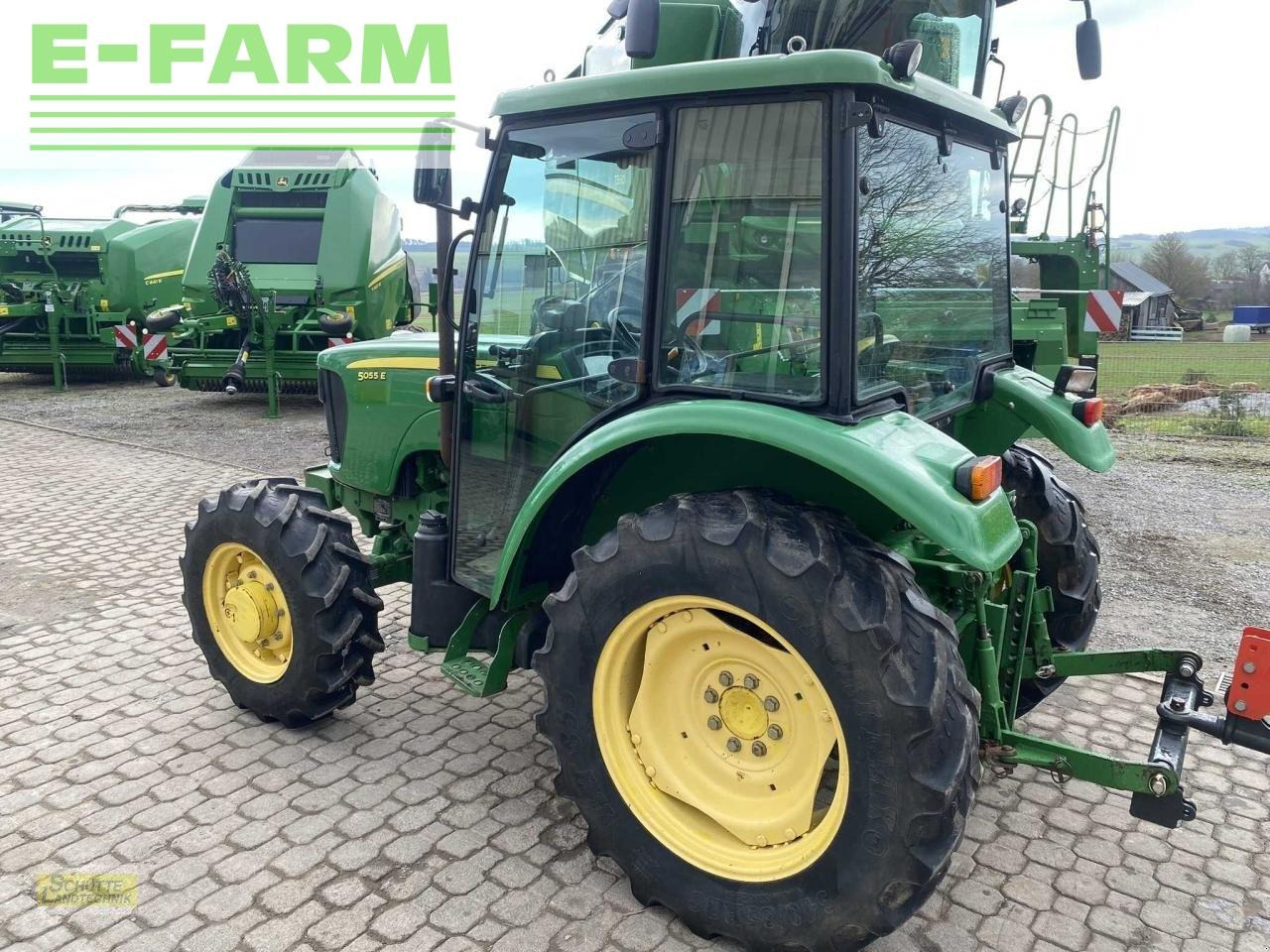 John Deere 5055e - Traktor: slika 5 John Deere 5055e - Traktor: slika 5