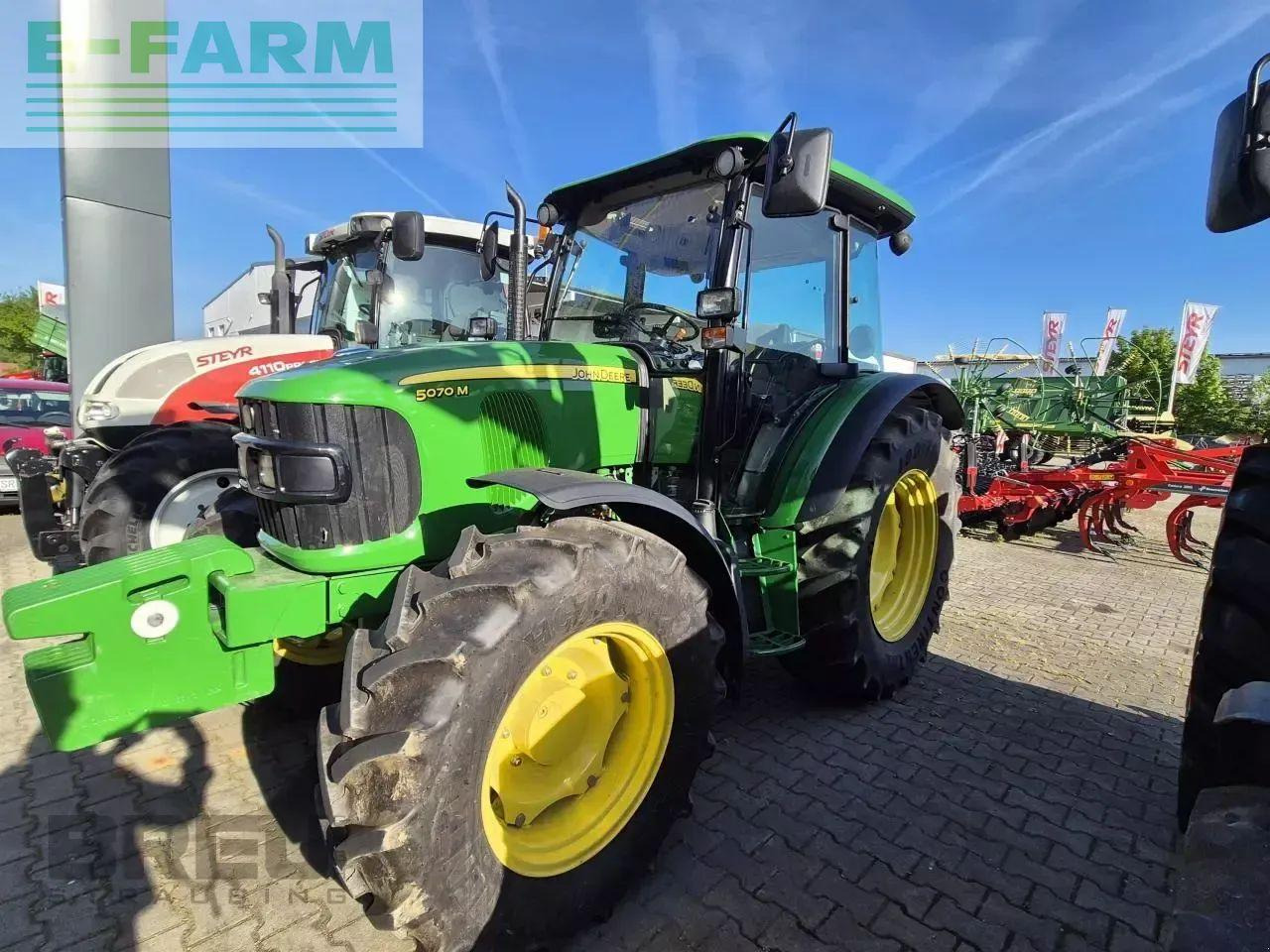 John Deere 5070 m - Traktor: slika 1 John Deere 5070 m - Traktor: slika 1