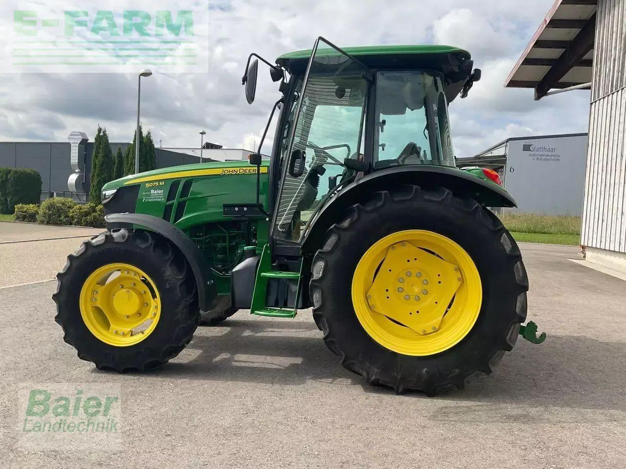 John Deere 5075 m - Traktor: slika 2 John Deere 5075 m - Traktor: slika 2