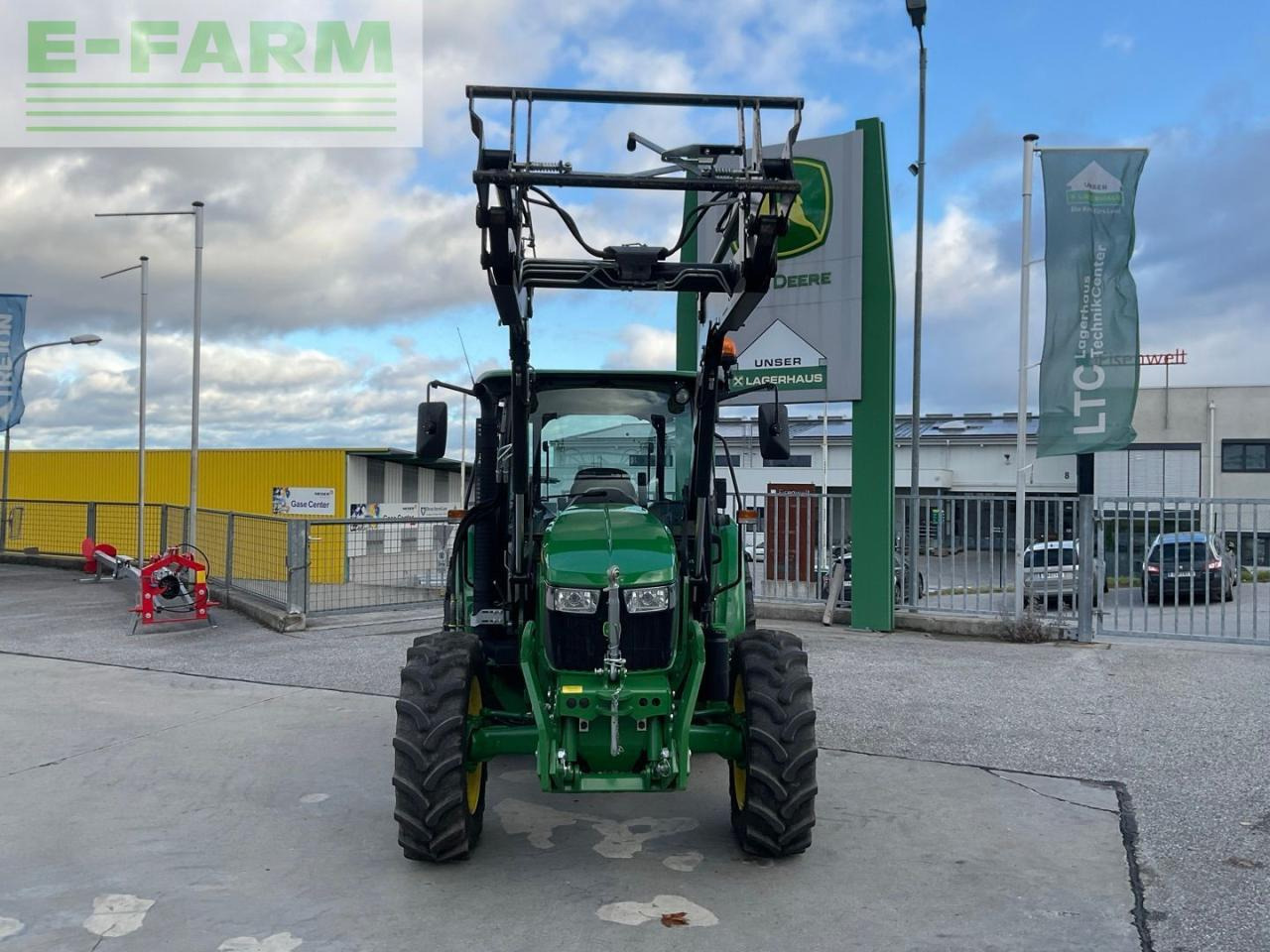 John Deere 5075E - Traktor: slika 3 John Deere 5075E - Traktor: slika 3