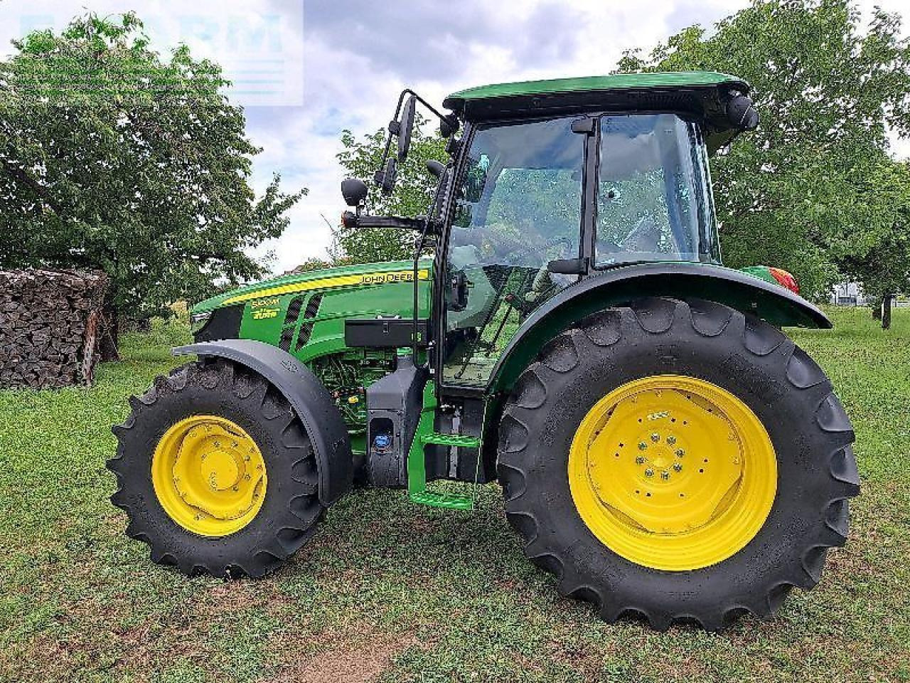 John Deere 5100m - Traktor: slika 2 John Deere 5100m - Traktor: slika 2