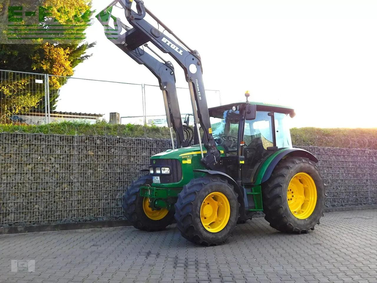 John Deere 5100r - Traktor: slika 1 John Deere 5100r - Traktor: slika 1