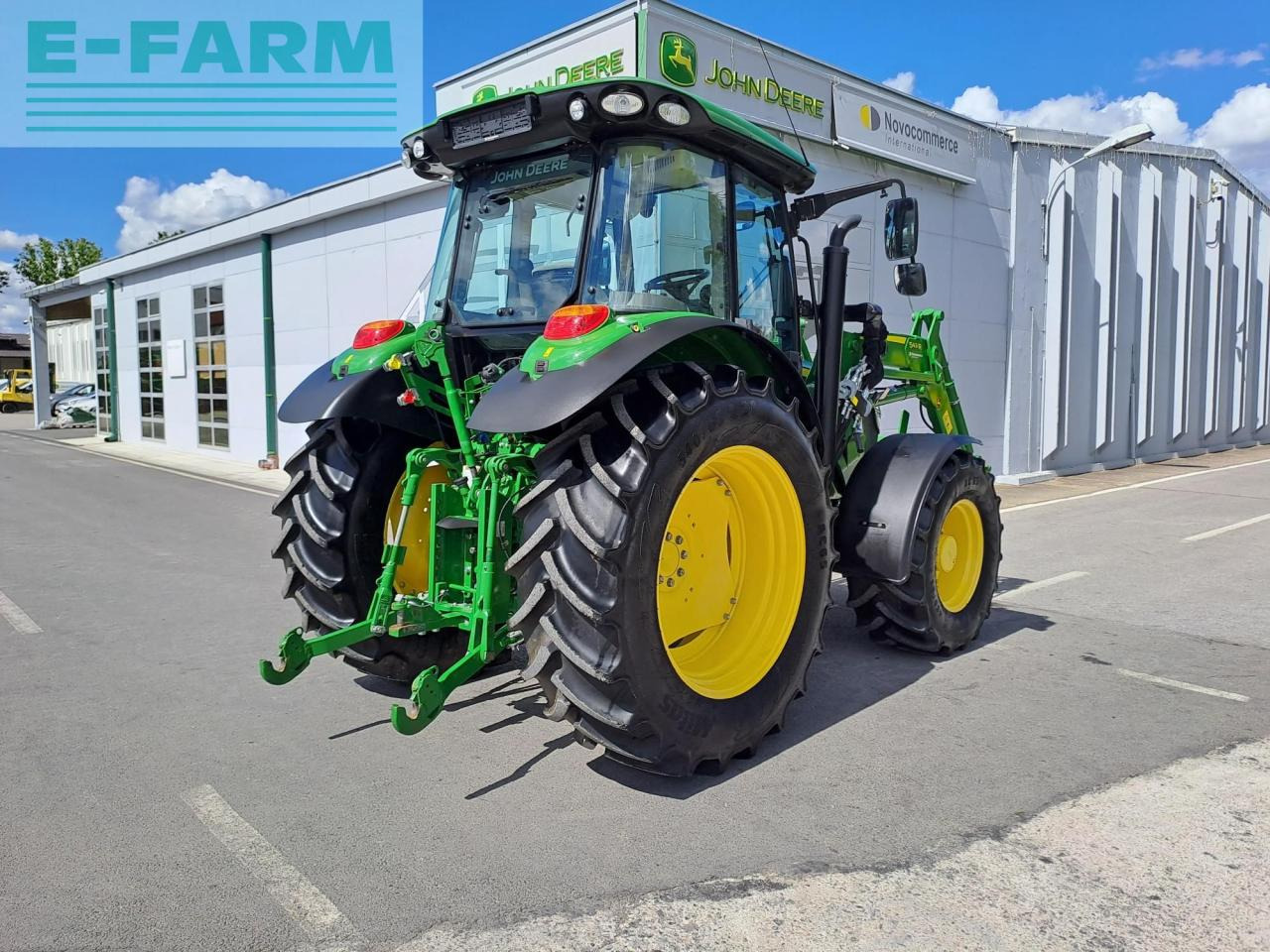 John Deere 5125R - Traktor: slika 4 John Deere 5125R - Traktor: slika 4