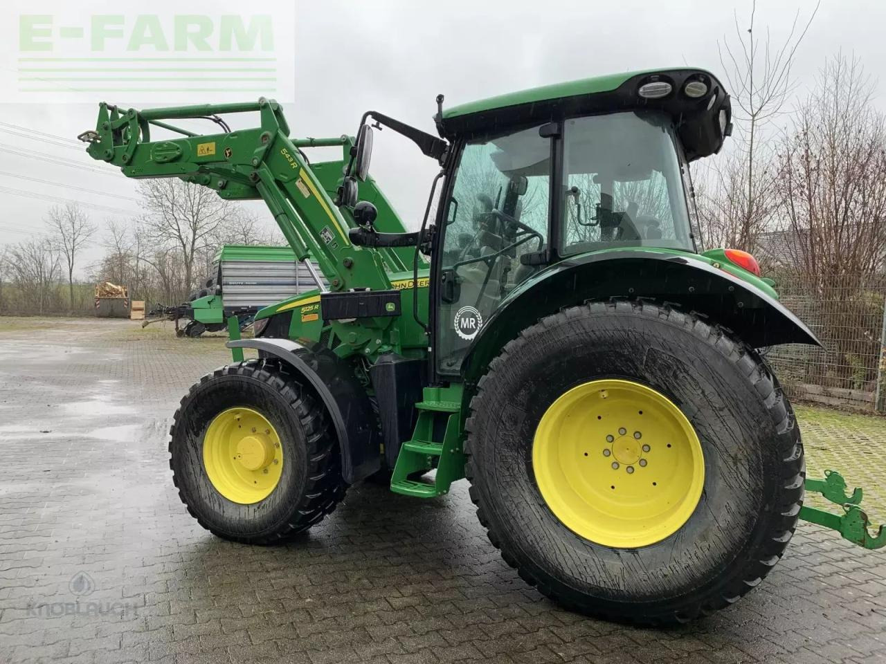 Traktor John Deere 5125r: slika 6