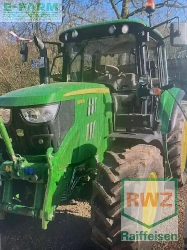 John Deere 6115 m - Mini bager: slika 1 John Deere 6115 m - Mini bager: slika 1
