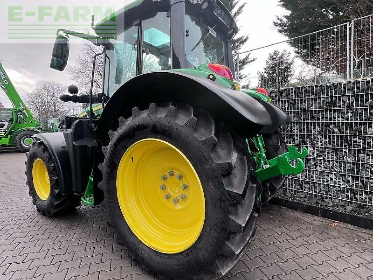 John Deere 6120m - Traktor: slika 4 John Deere 6120m - Traktor: slika 4