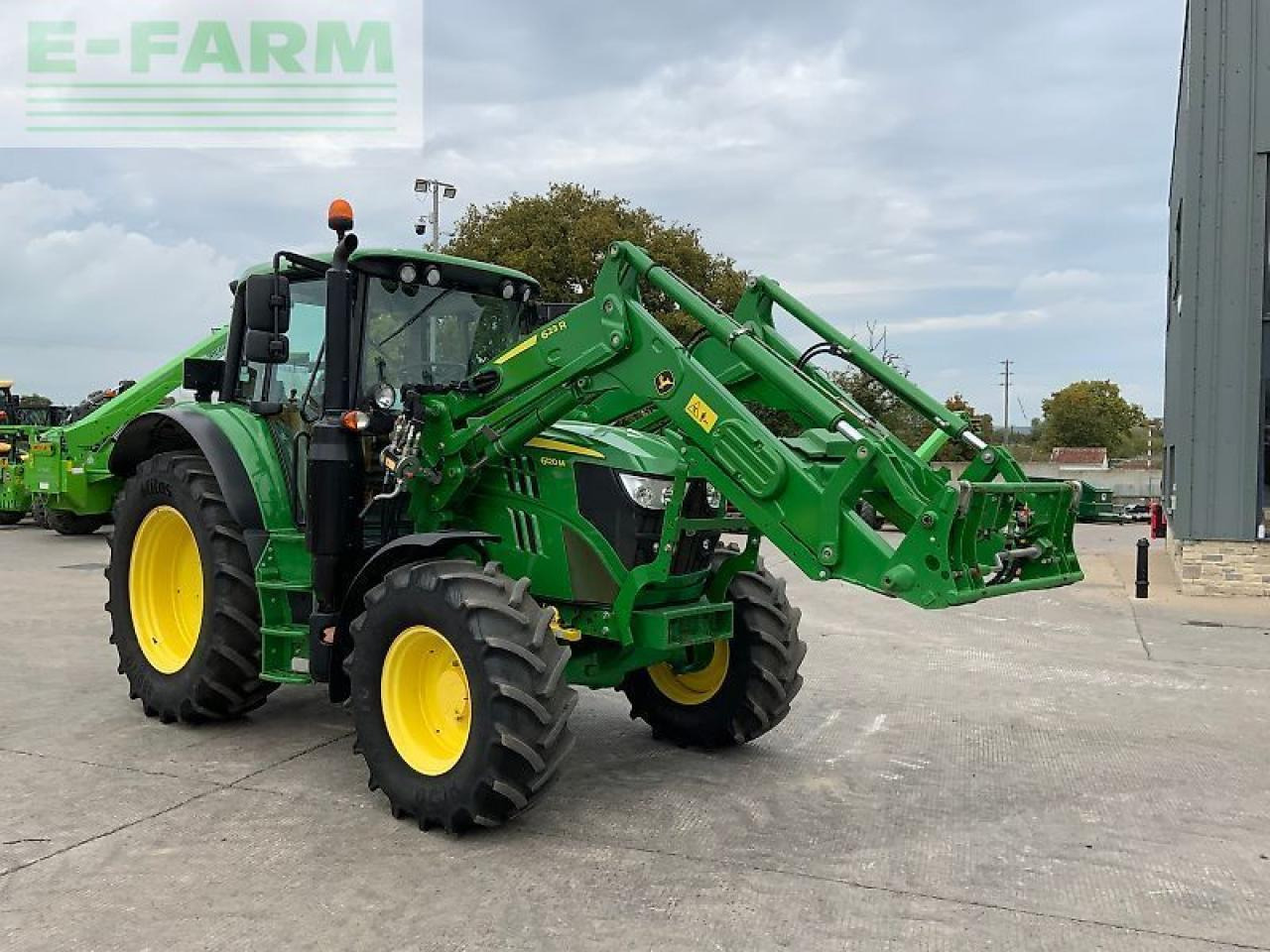 John Deere 6120m tractor (st24650) - Traktor: slika 2 John Deere 6120m tractor (st24650) - Traktor: slika 2