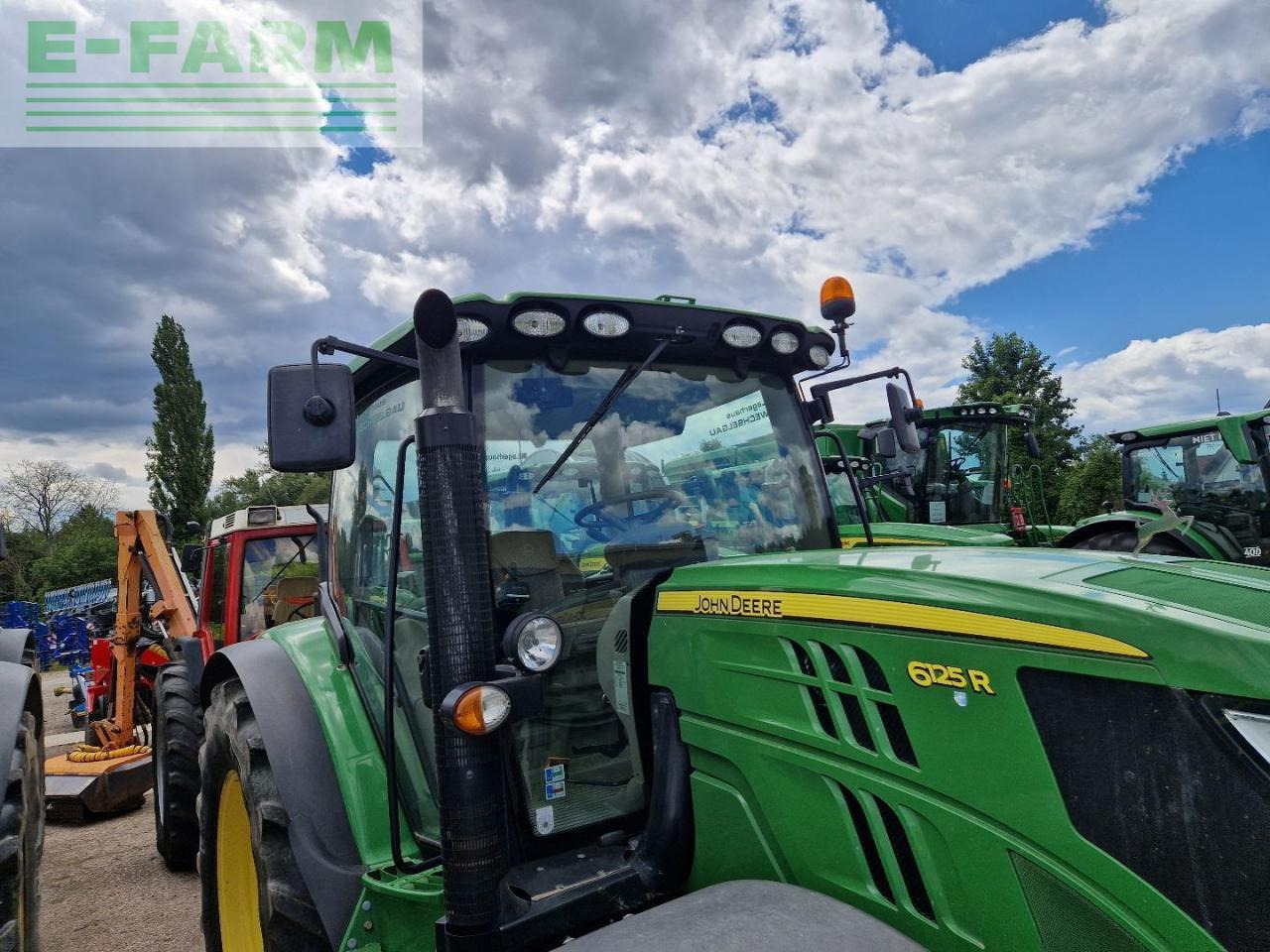 John Deere 6125R - Traktor: slika 4 John Deere 6125R - Traktor: slika 4