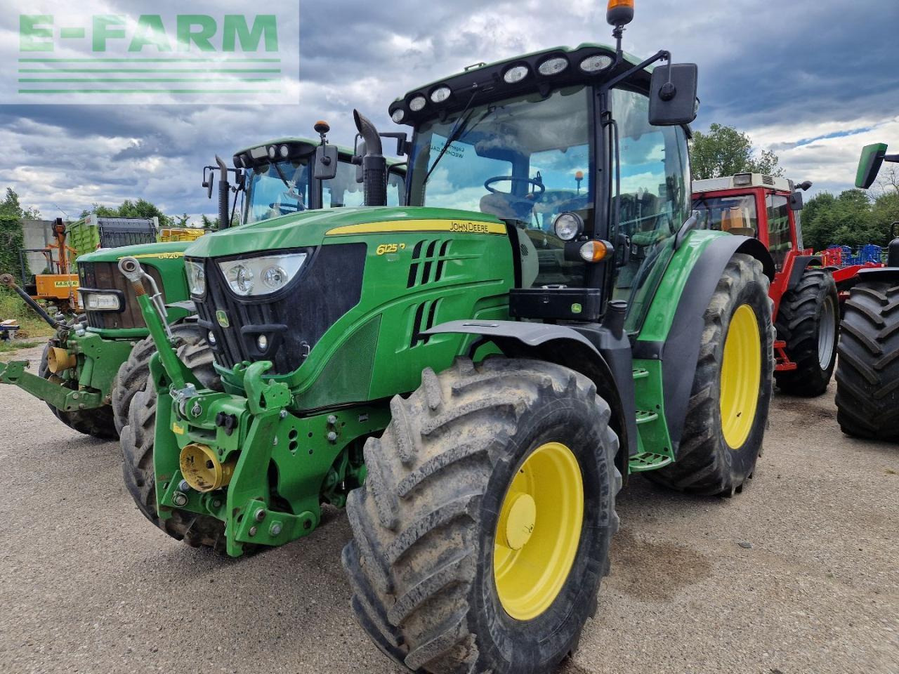 John Deere 6125R - Traktor: slika 1 John Deere 6125R - Traktor: slika 1