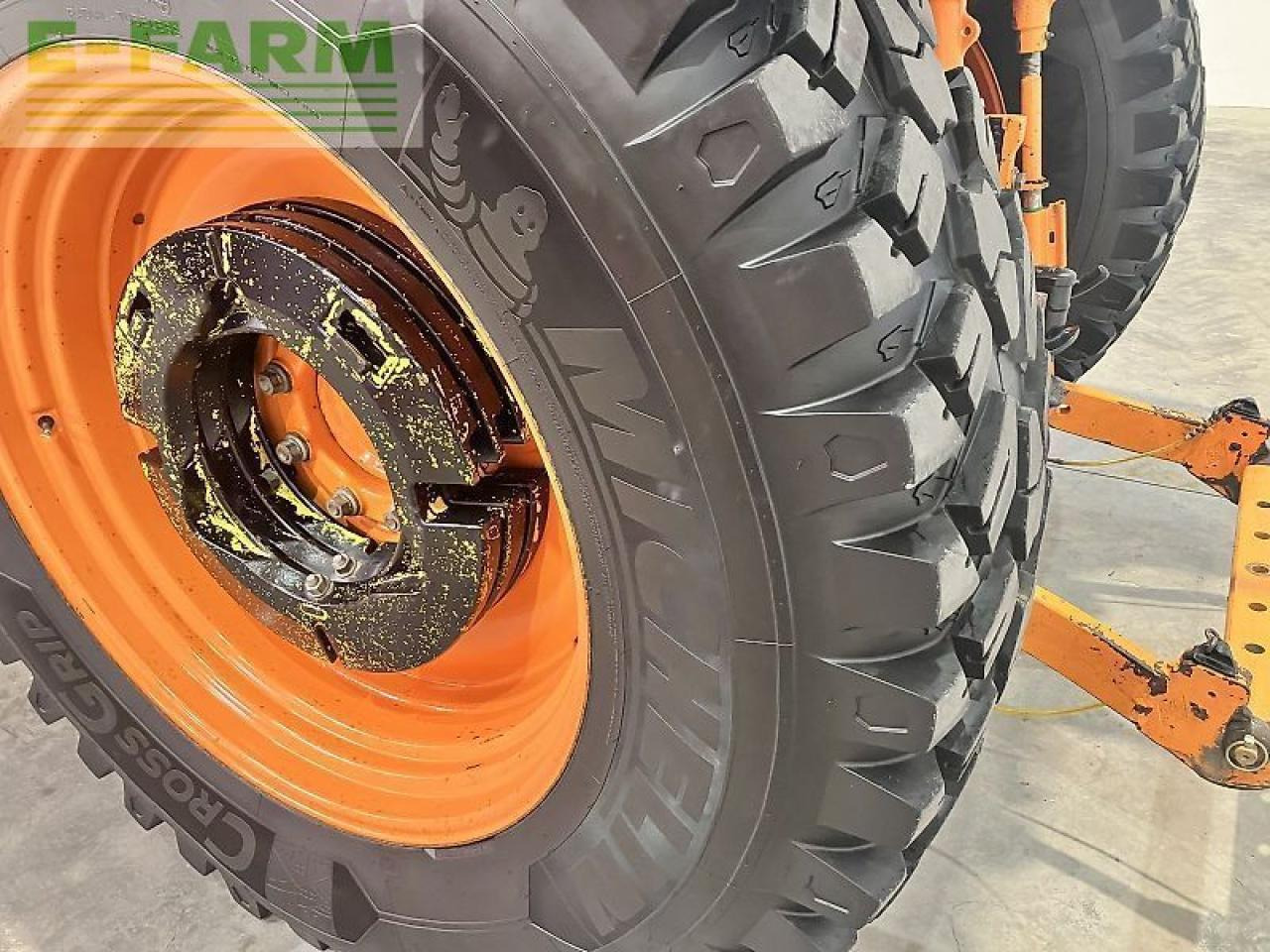 Traktor John Deere 6125r: slika 9