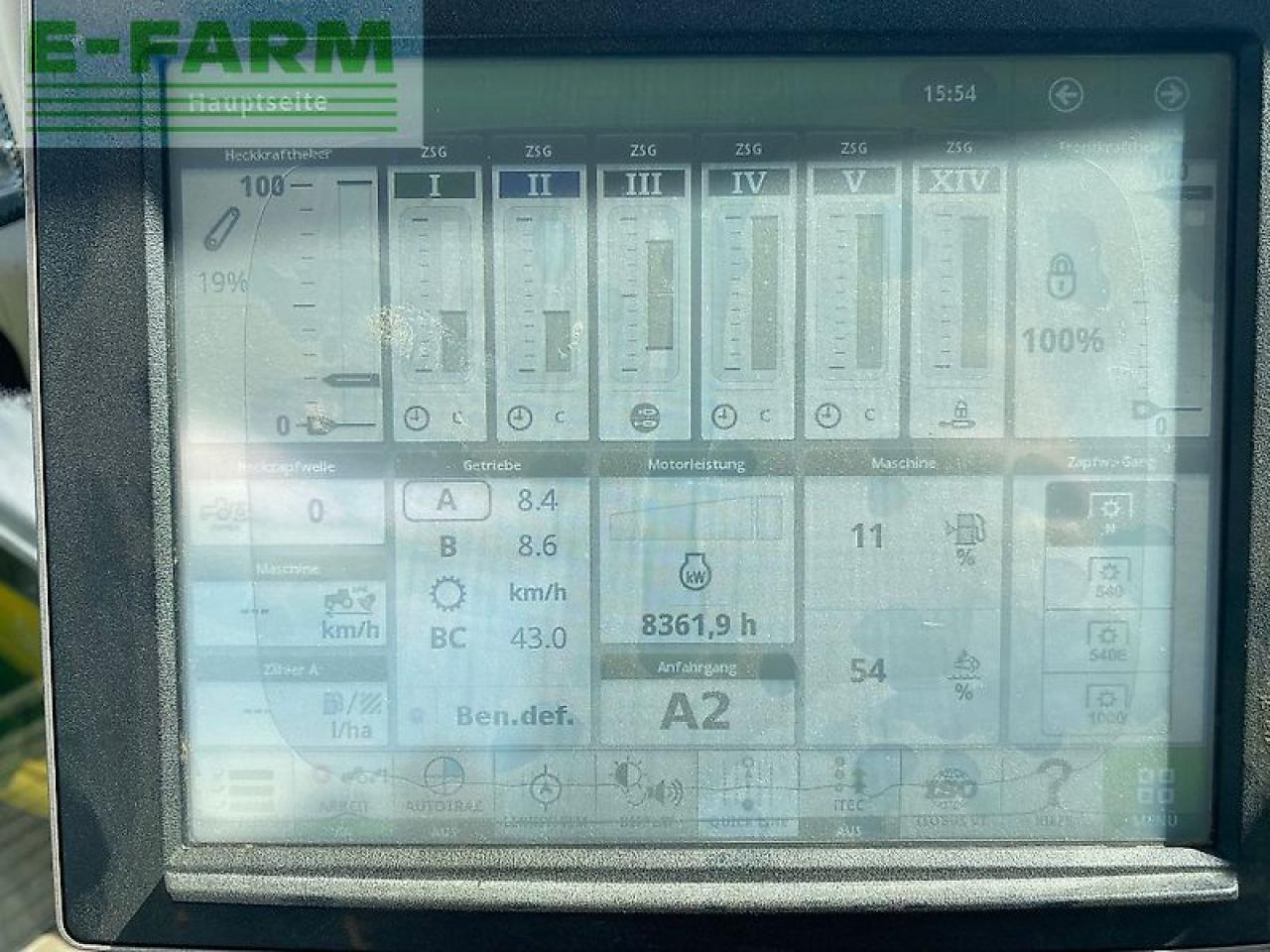 Traktor John Deere 6215r: slika 10