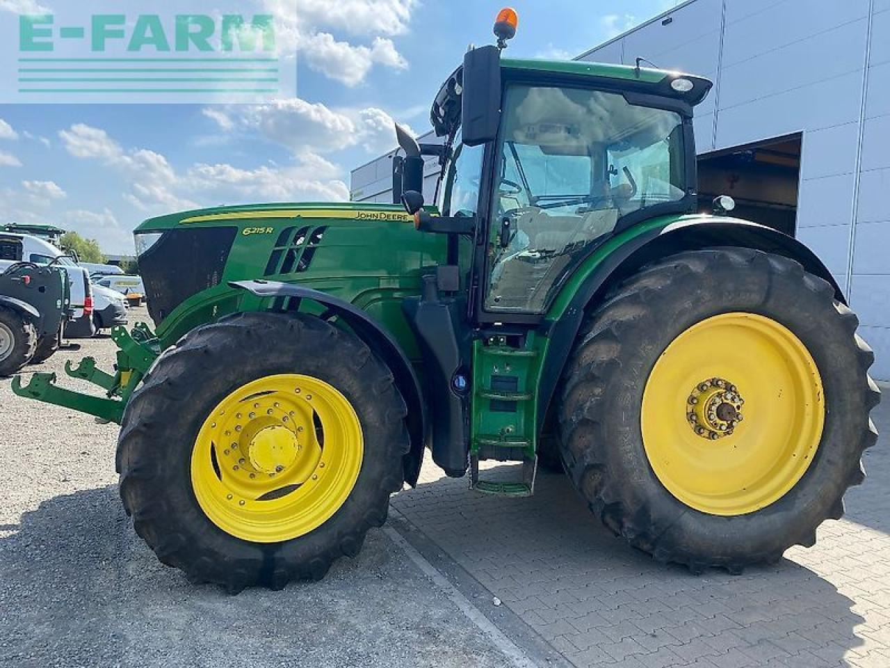 Traktor John Deere 6215r: slika 6