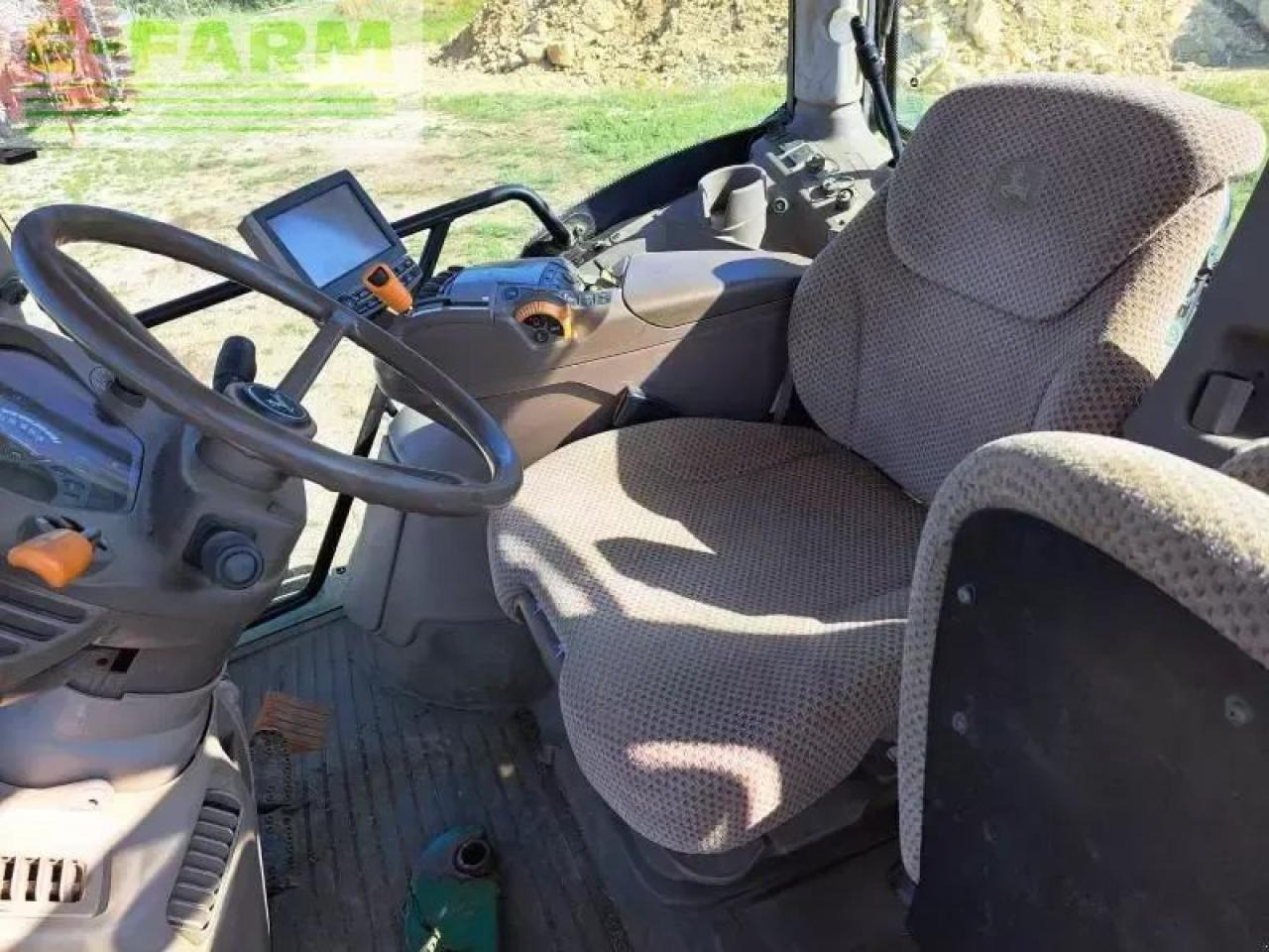 Traktor John Deere 6215r: slika 9