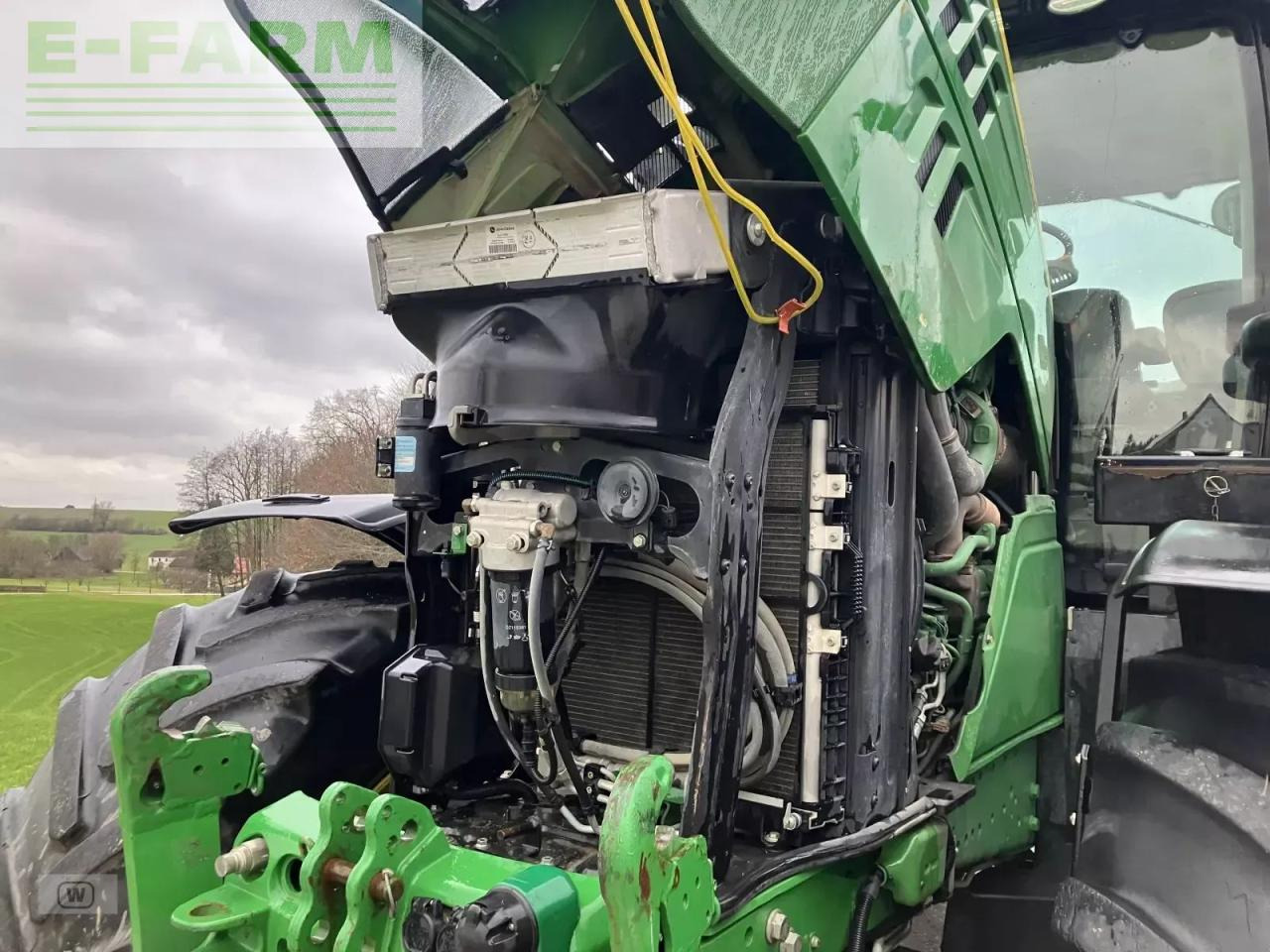 Traktor John Deere 6215r: slika 10