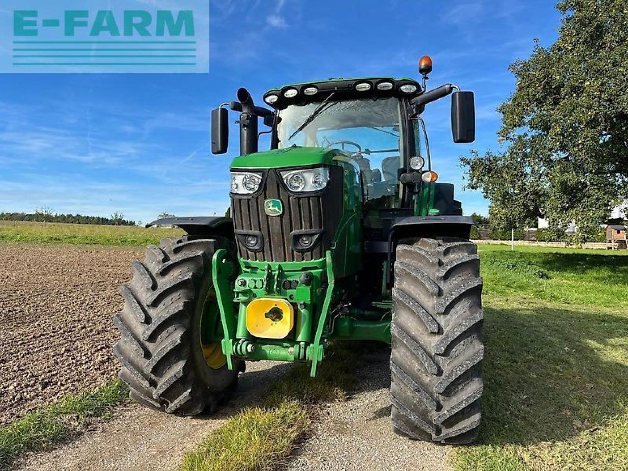 John Deere 6215r - Traktor: slika 2 John Deere 6215r - Traktor: slika 2